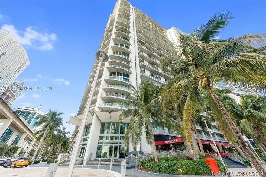 NEO VERTIKA CONDO · #2726 in Miami - Photo 13