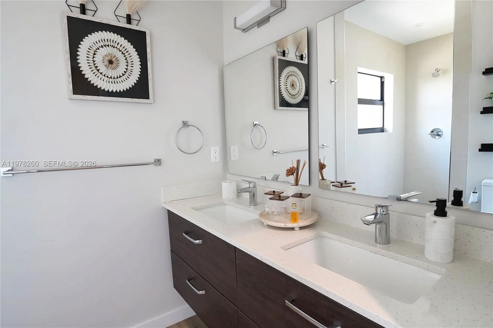 211 SE 4th St #3 photo 13