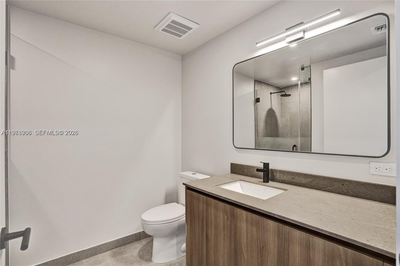 121 Ne 5TH · #801b in Miami - Photo 3