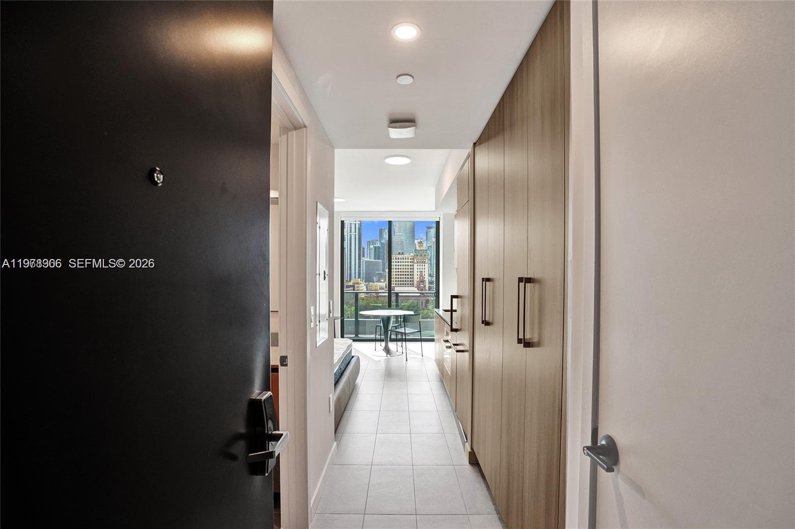 121 Ne 5TH · #801b in Miami - Photo 1