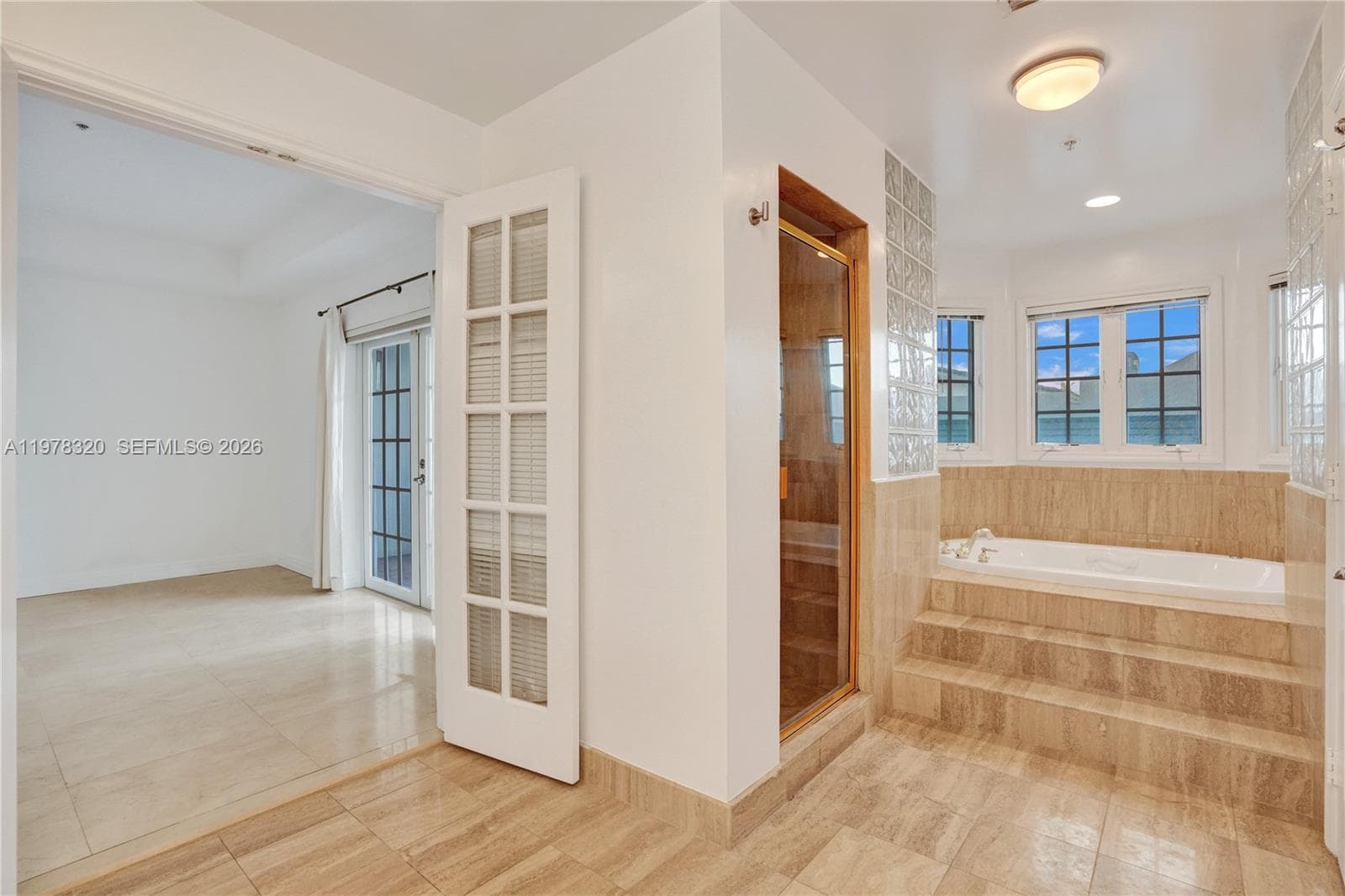 1415 Sunset Harbour Dr #202 photo 23