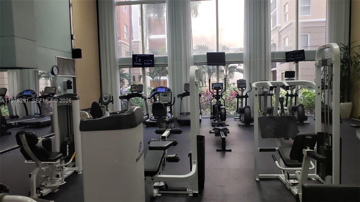 Porto Bellagio · #2406 in Sunny Isles Beach - Photo 19