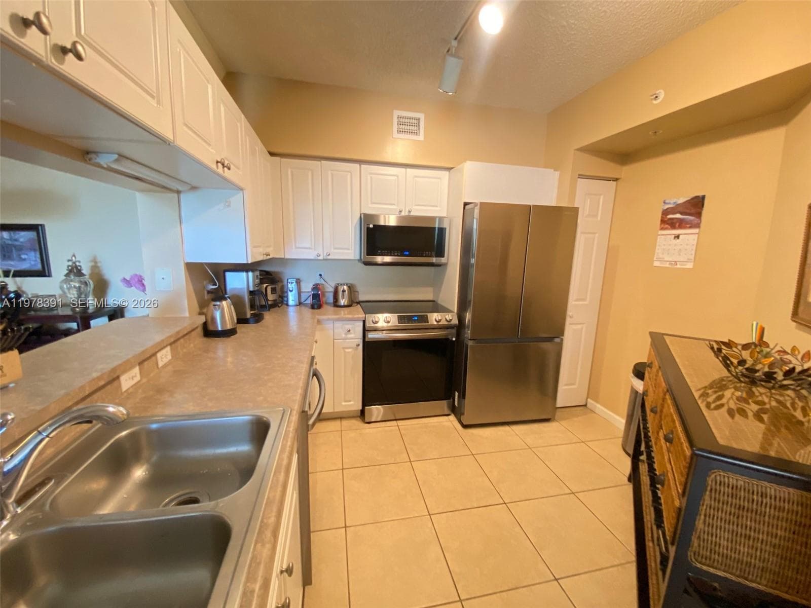 Porto Bellagio · #2406 in Sunny Isles Beach - Photo 8