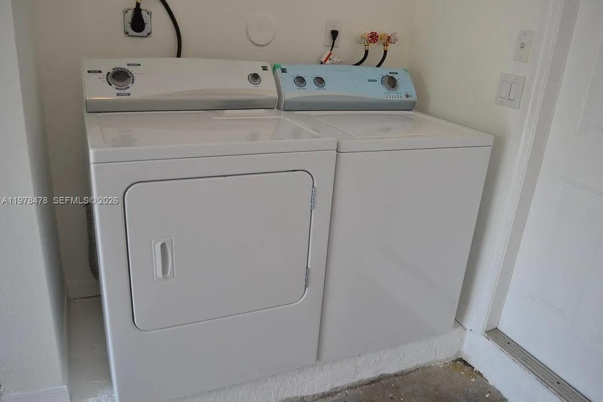 Washer / Dryer
