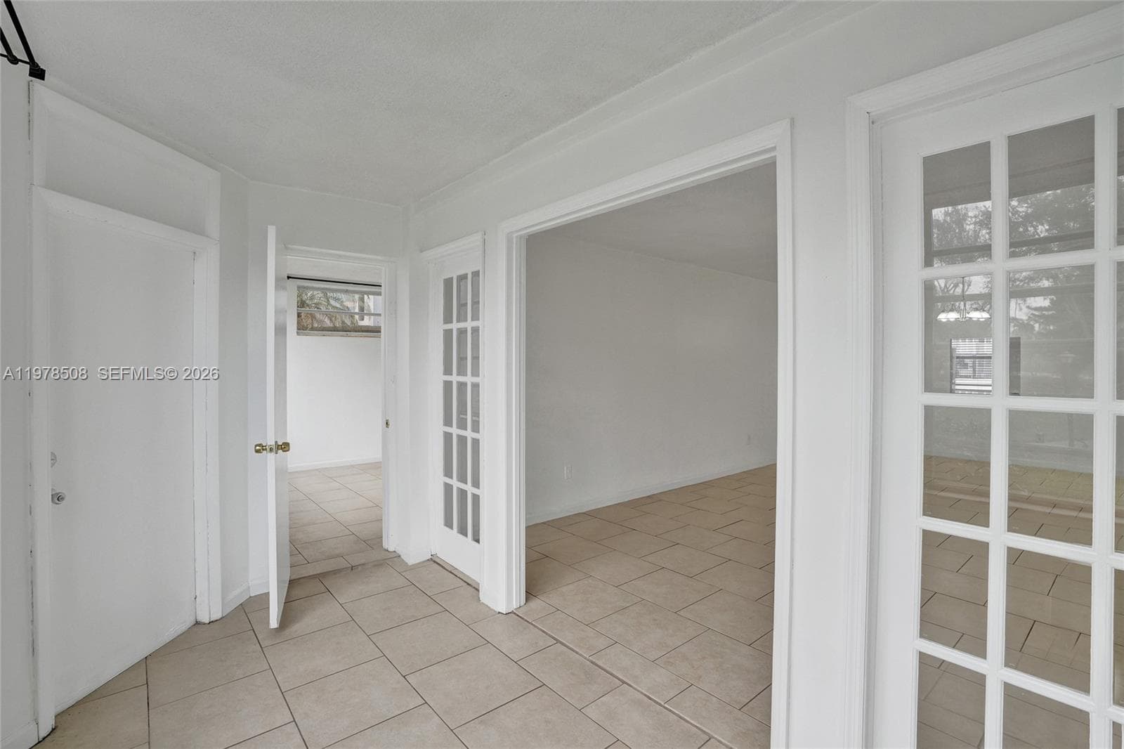 ROLLING GREEN CONDO B · #B112 in Miami - Photo 15