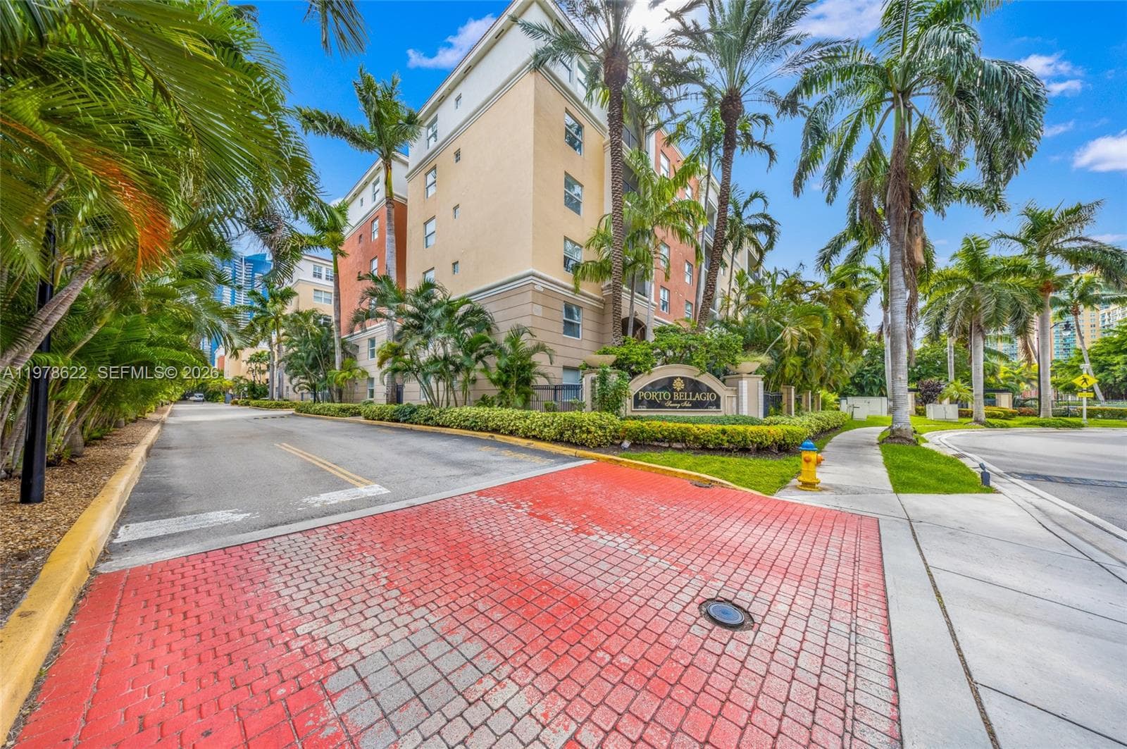 Porto Bellagio · #3301 in Sunny Isles Beach - Photo 14