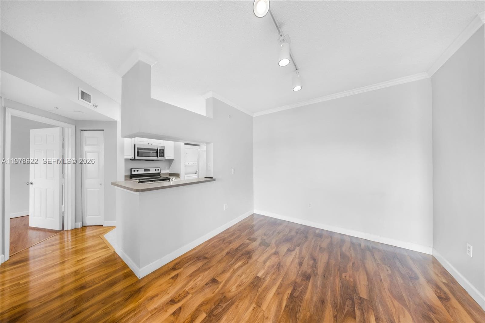 Porto Bellagio · #3301 in Sunny Isles Beach - Photo 15