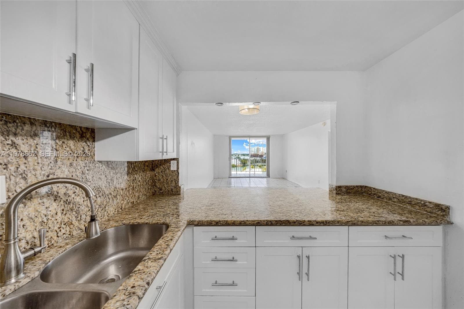Stanton House · #7E in Miami Beach - Photo 9