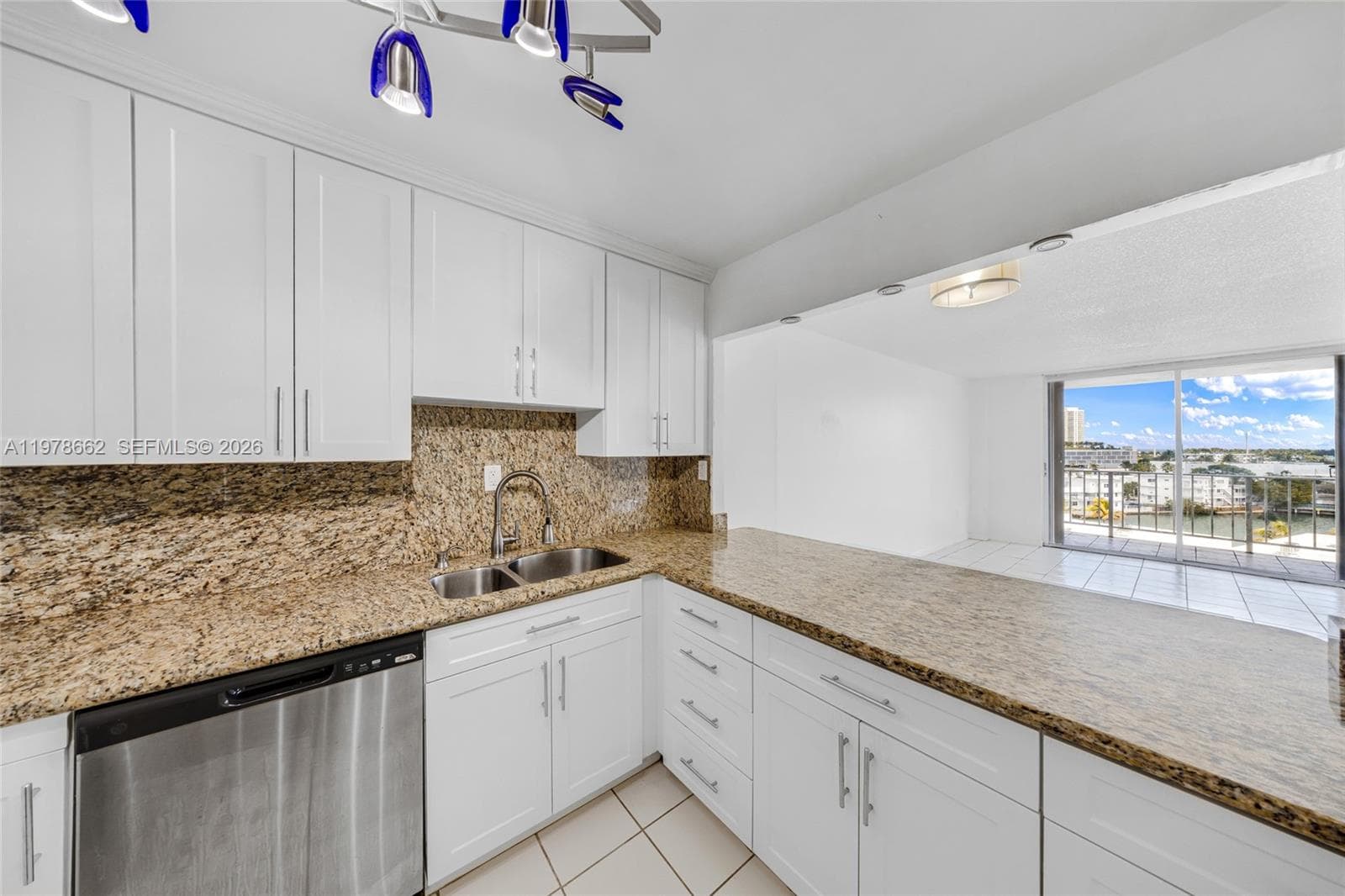 Stanton House · #7E in Miami Beach - Photo 8