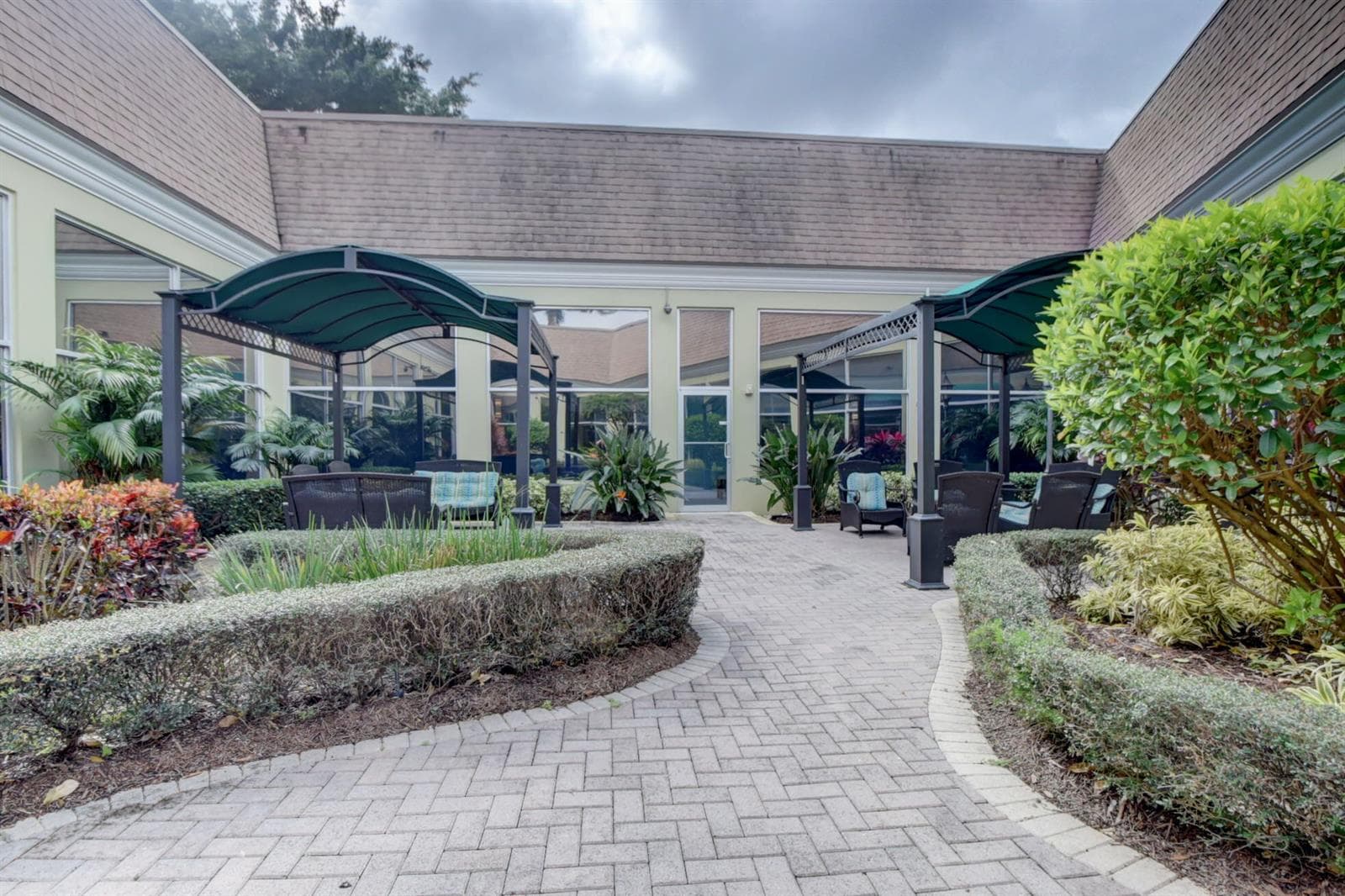 46-web-or-mls-46-print-Kings Point (37)