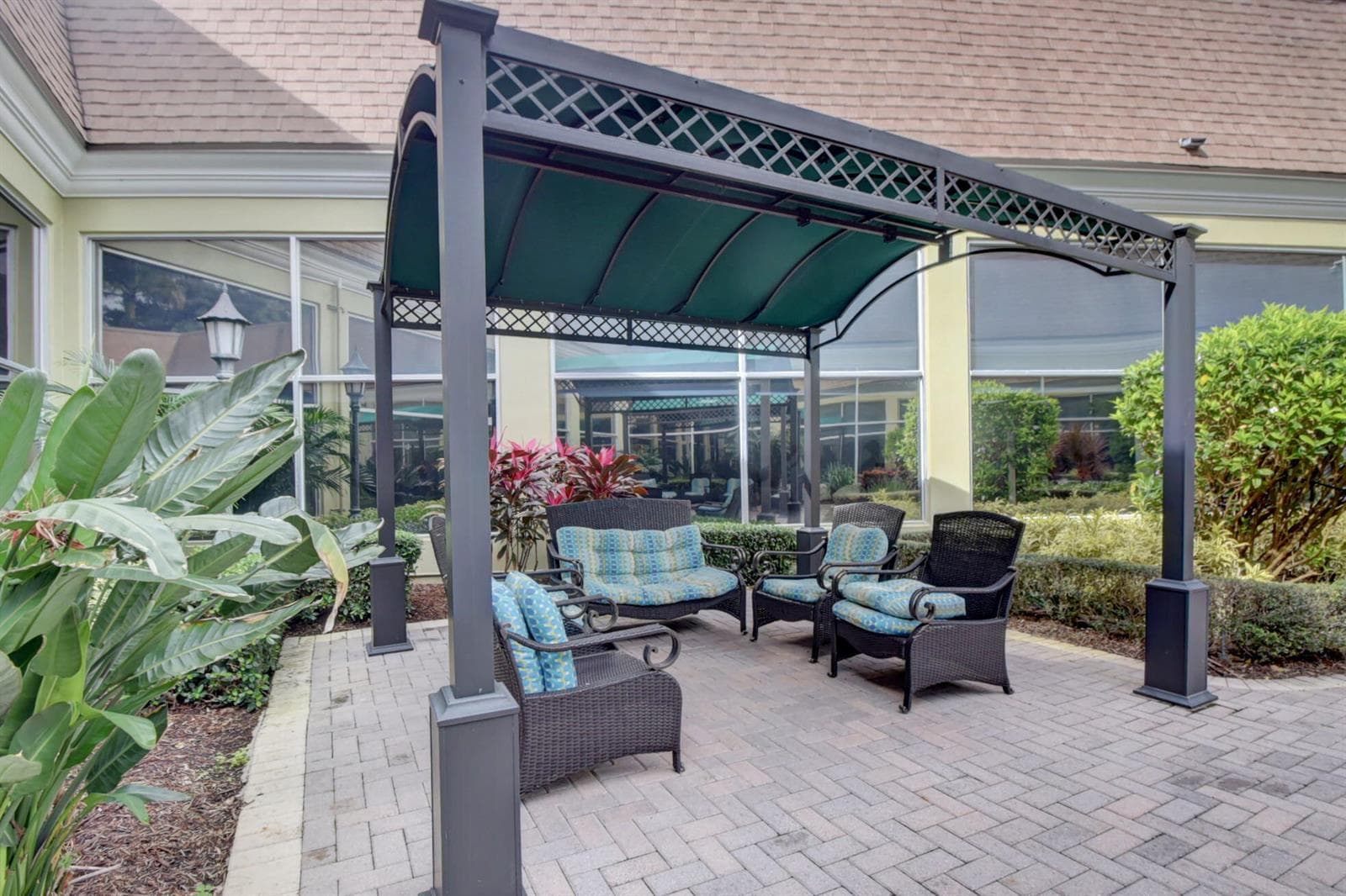 45-web-or-mls-45-print-Kings Point (36)