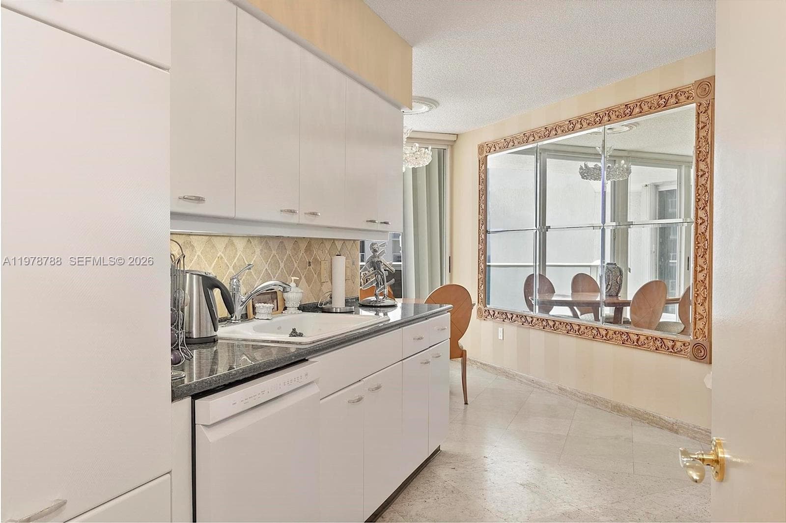 Oceania II · #2328 in Sunny Isles Beach - Photo 23