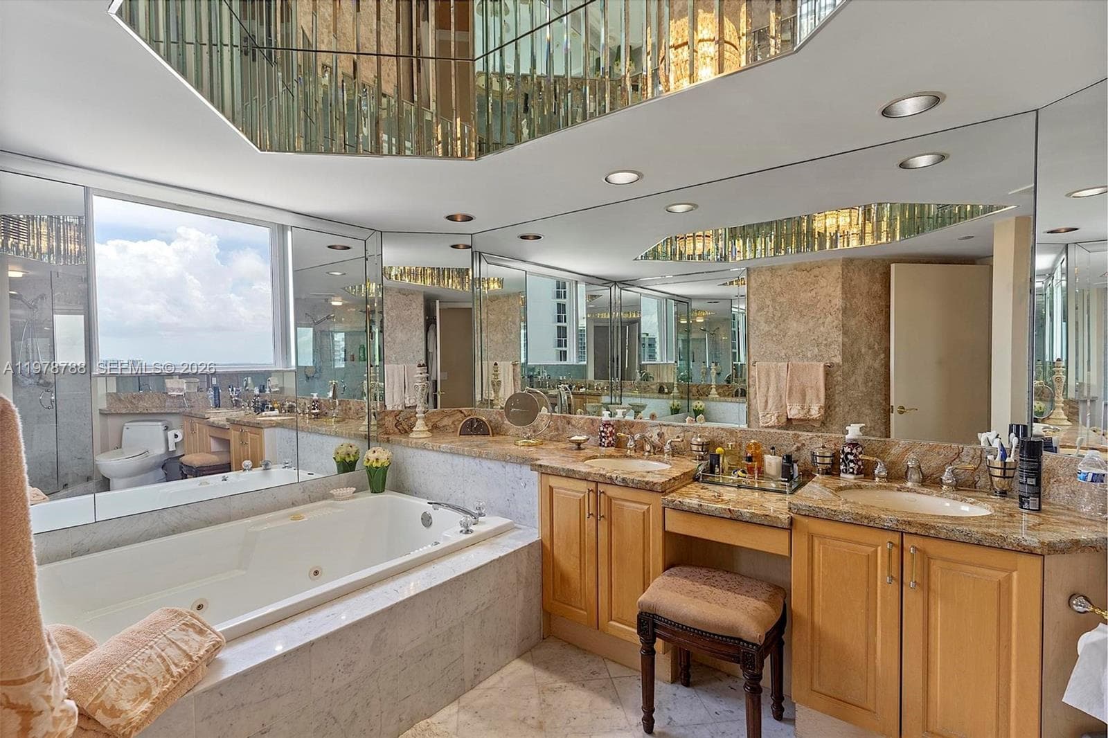 Oceania II · #2328 in Sunny Isles Beach - Photo 48