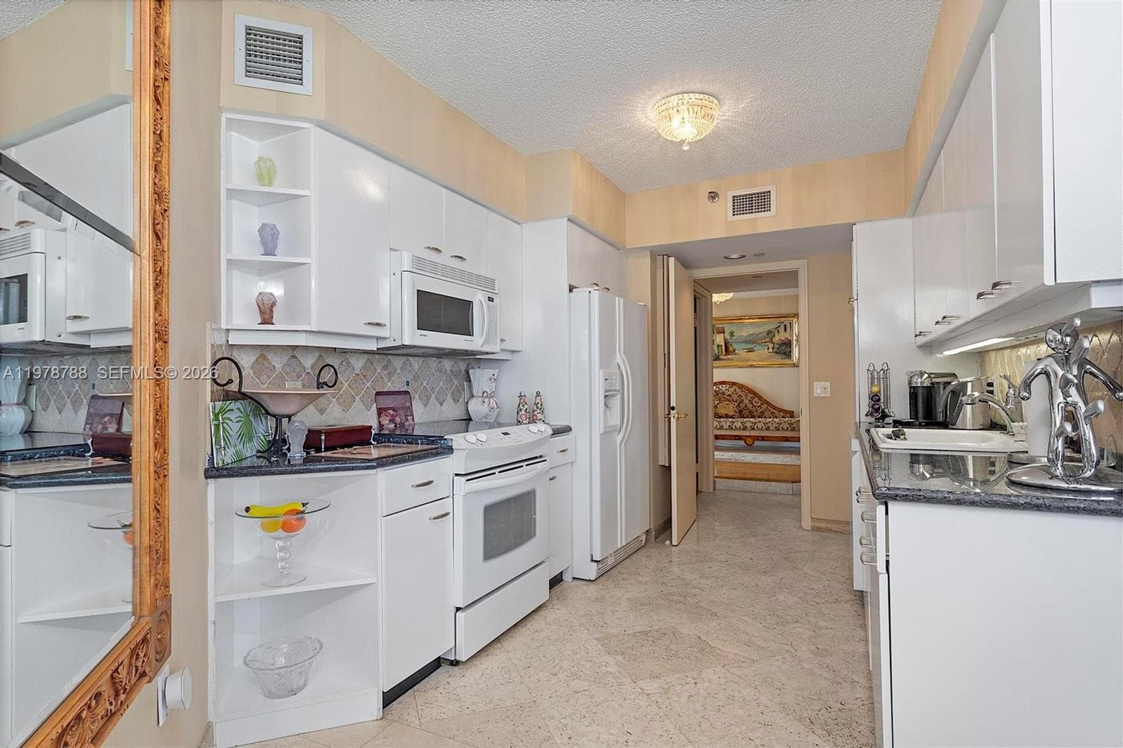 Oceania II · #2328 in Sunny Isles Beach - Photo 21