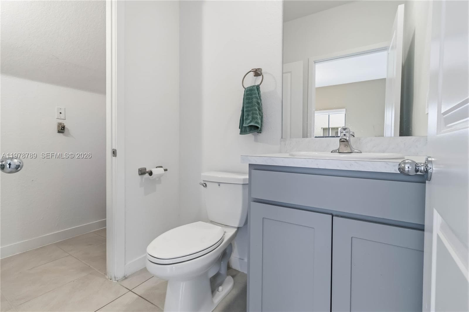 1/2 bath
