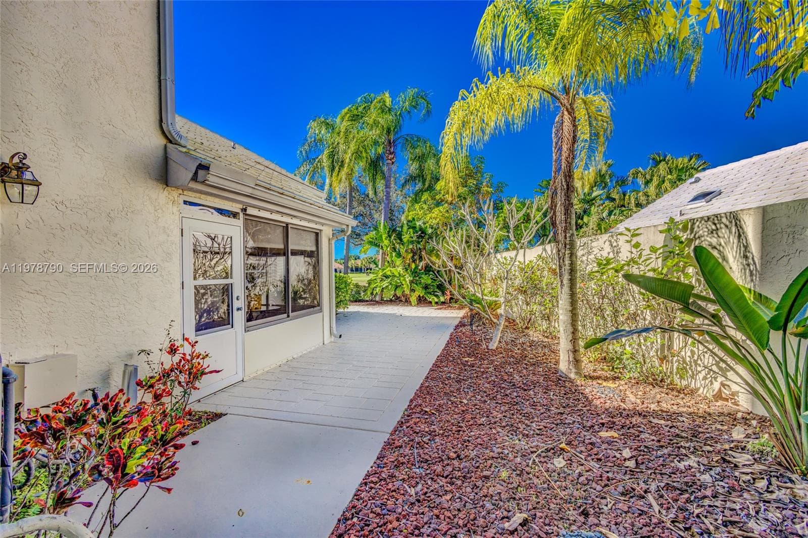 30 Windsor Lane photo 2