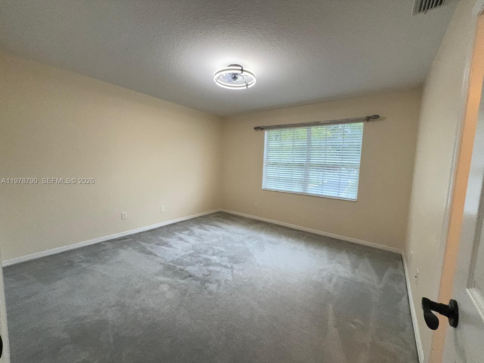 30 Windsor Lane photo 24