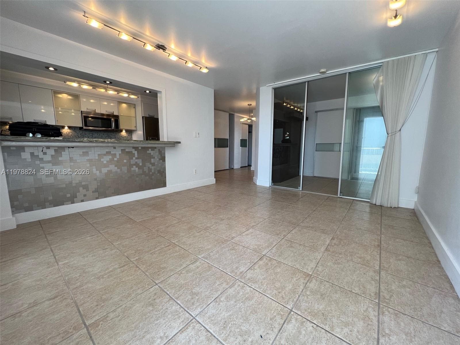Golden House Condo · #705 in Miami Beach - Photo 7