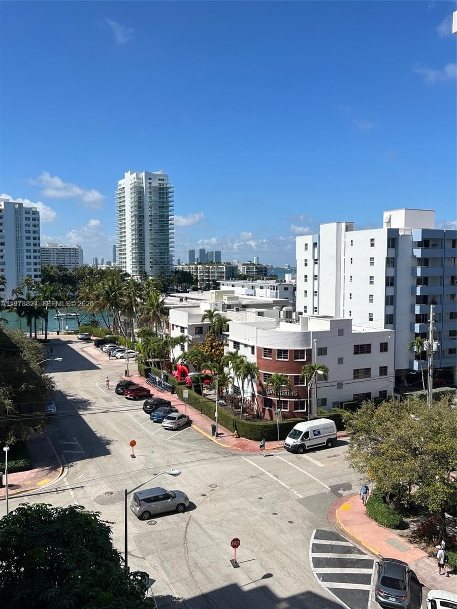 Golden House Condo · #705 in Miami Beach - Photo 18