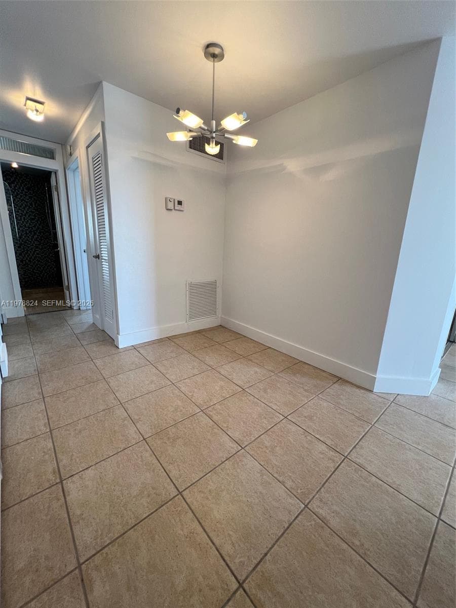 Golden House Condo · #705 in Miami Beach - Photo 11