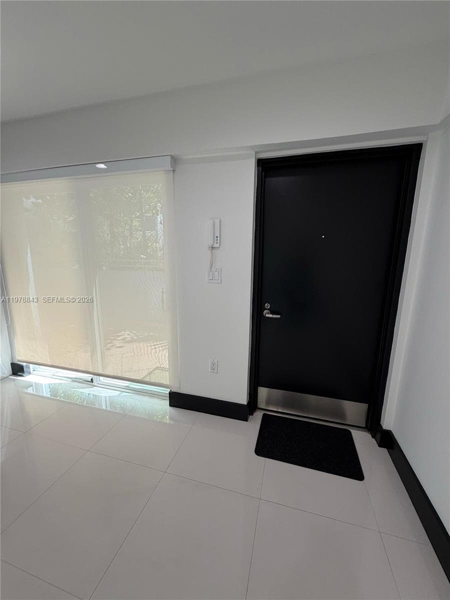 THE GROVE CLUB CONDO · #14 in Miami - Photo 6