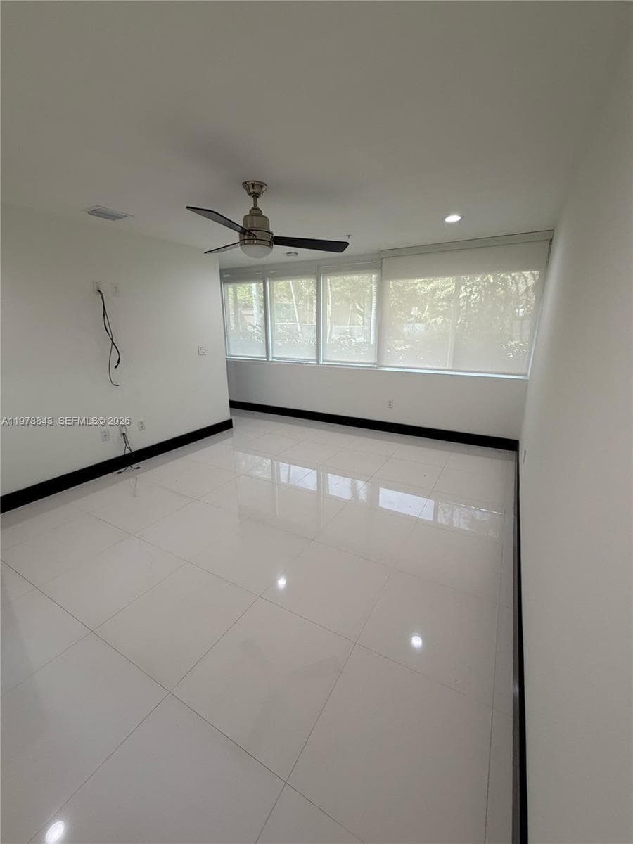 THE GROVE CLUB CONDO · #14 in Miami - Photo 12