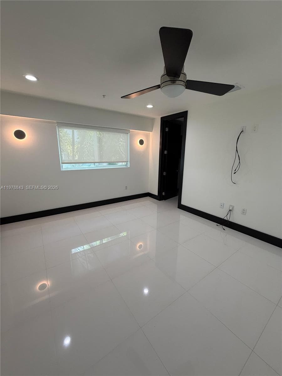 THE GROVE CLUB CONDO · #14 in Miami - Photo 5