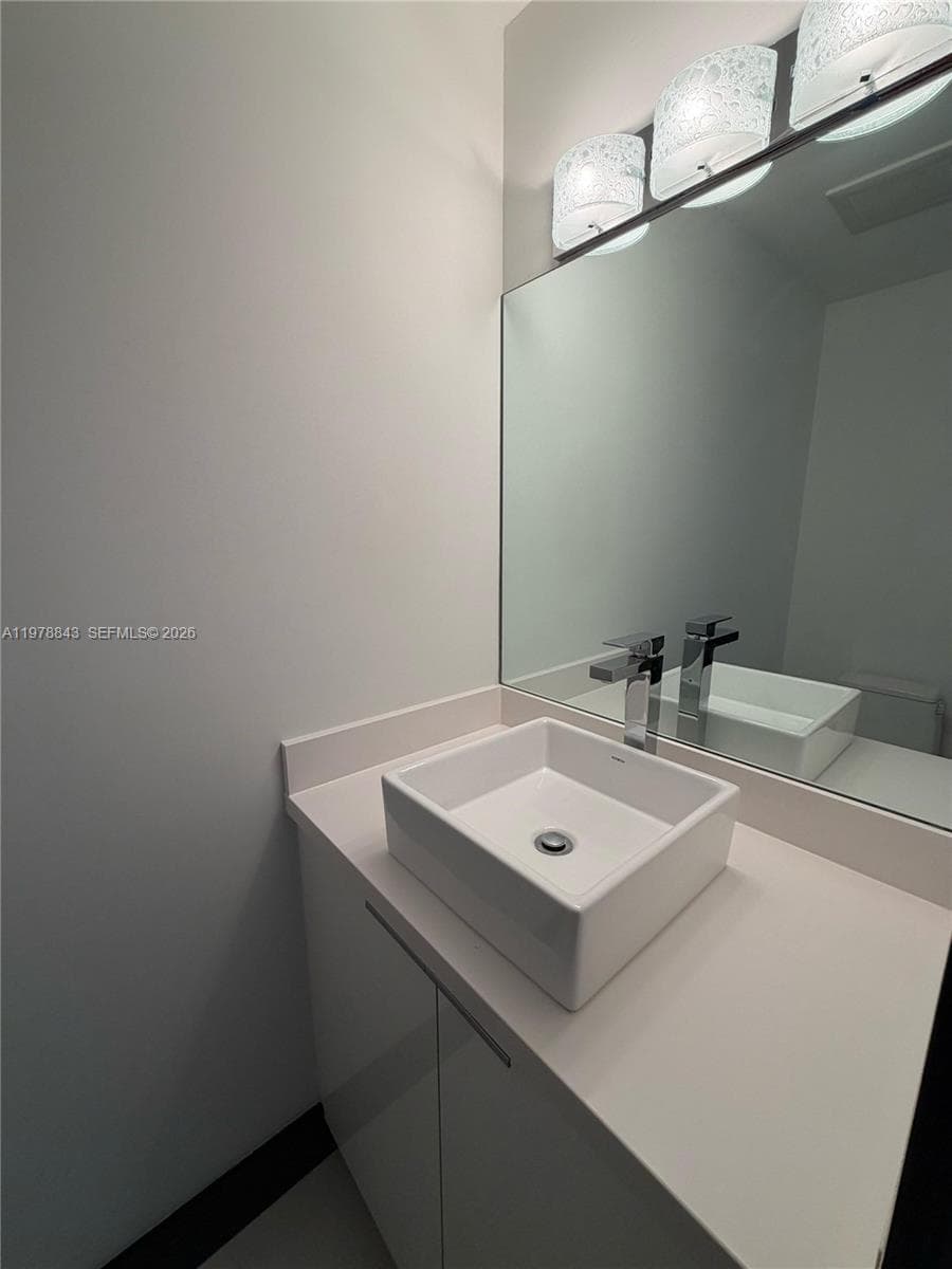 THE GROVE CLUB CONDO · #14 in Miami - Photo 15