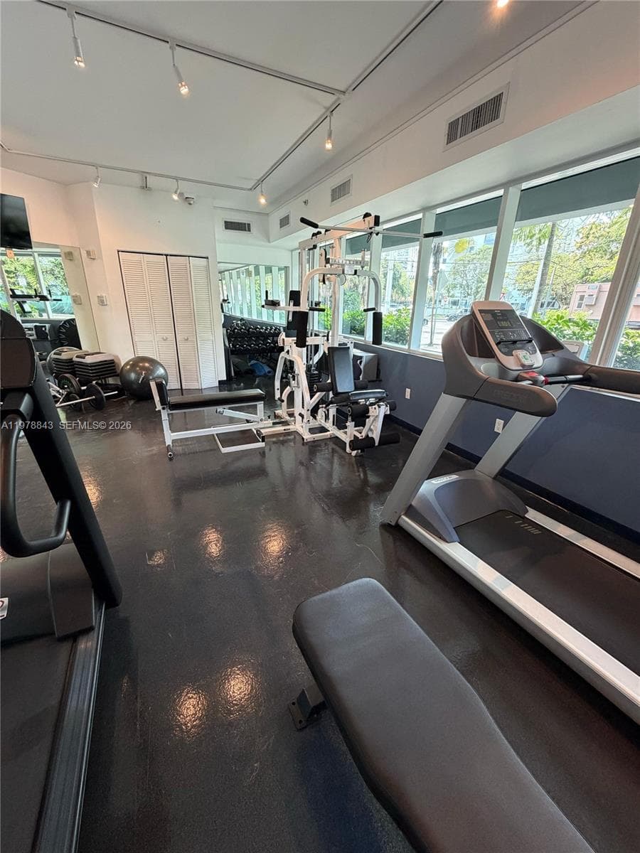 THE GROVE CLUB CONDO · #14 in Miami - Photo 25