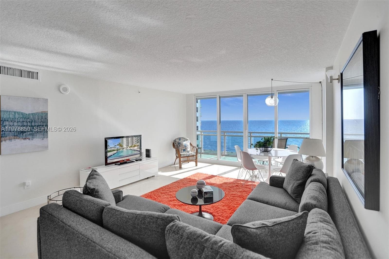 THE COLLINS CONDO · #915 in Miami Beach - Photo 3
