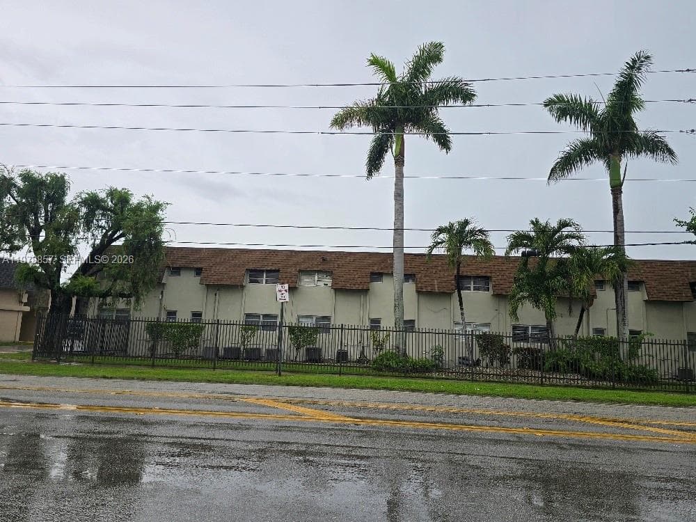VILLAS OF WEST BIRD CONDO · #38 in Miami - Photo 12