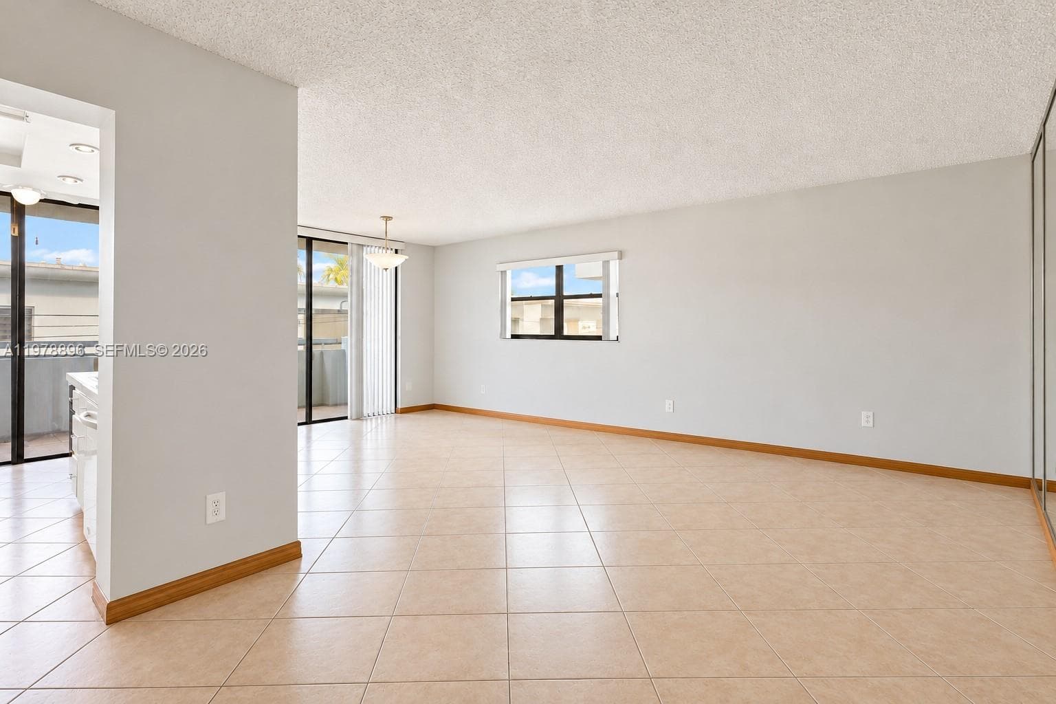 PARKVIEW PLAZA CONDO · #217 in Miami Beach - Photo 2