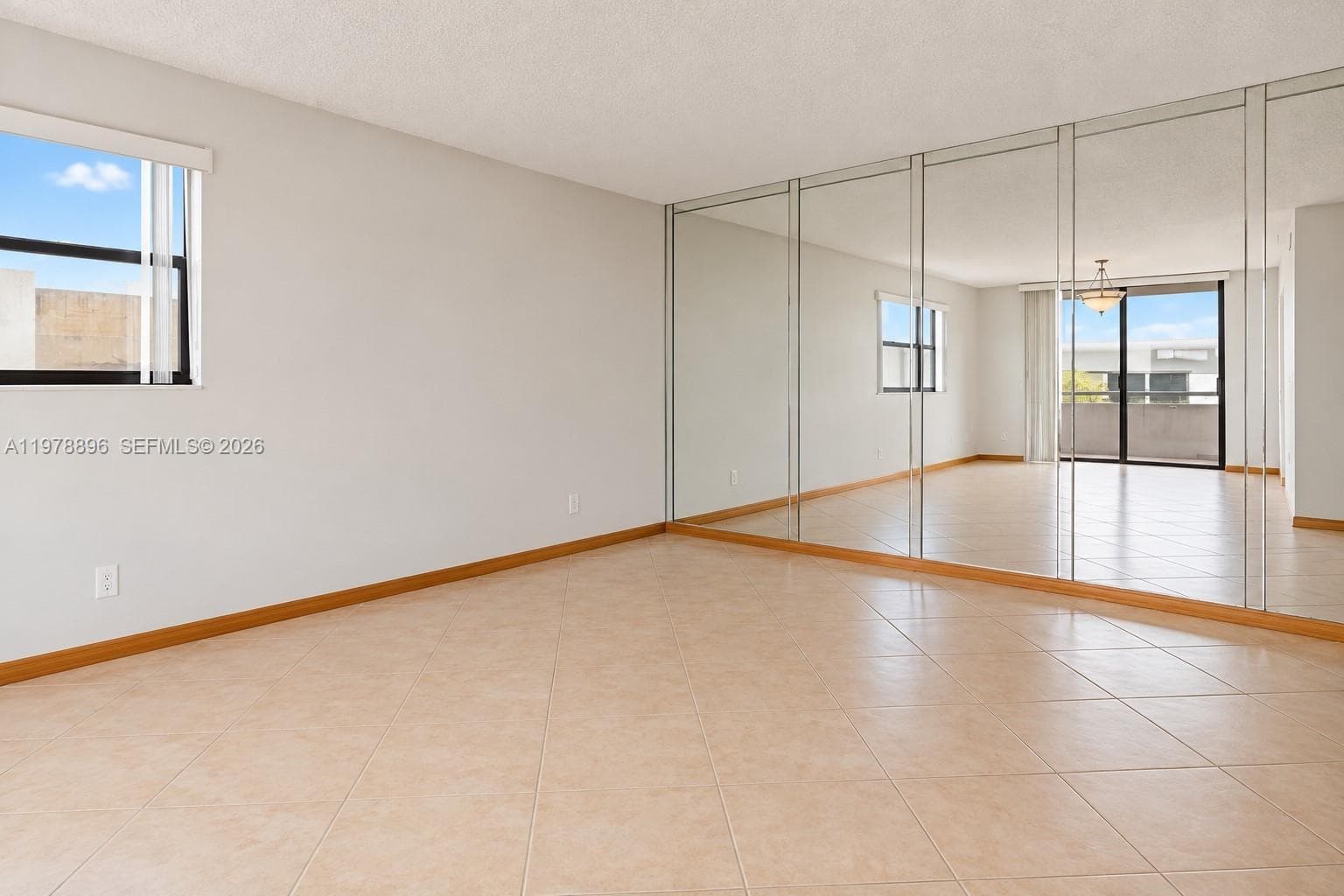 PARKVIEW PLAZA CONDO · #217 in Miami Beach - Photo 6
