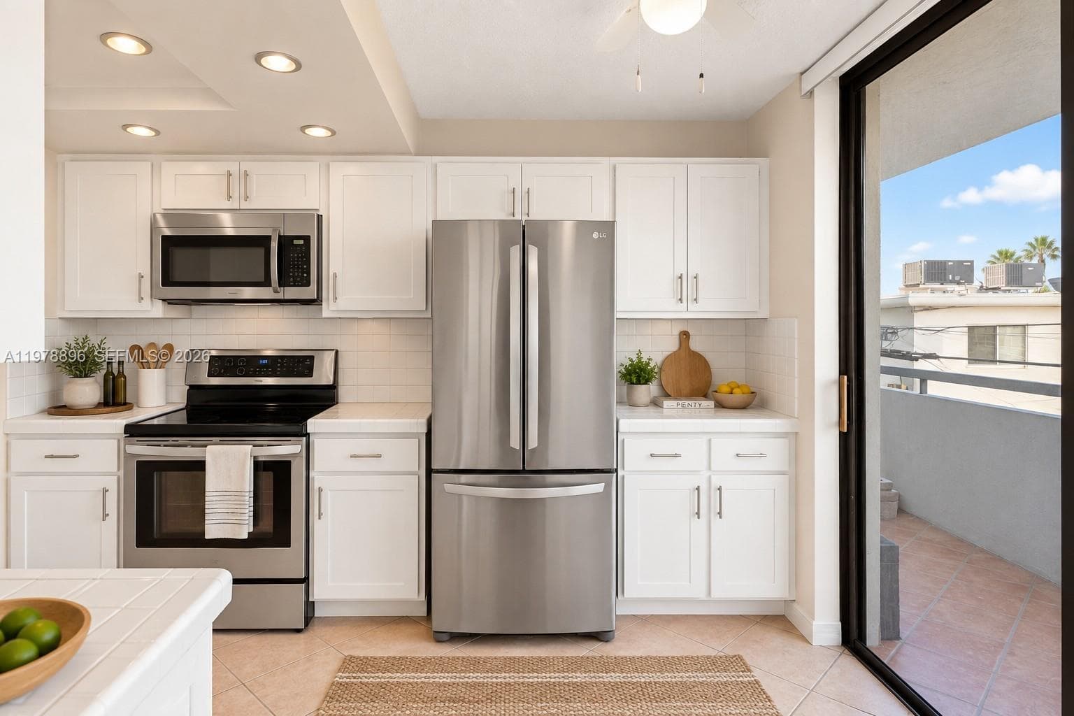 PARKVIEW PLAZA CONDO · #217 in Miami Beach - Photo 11