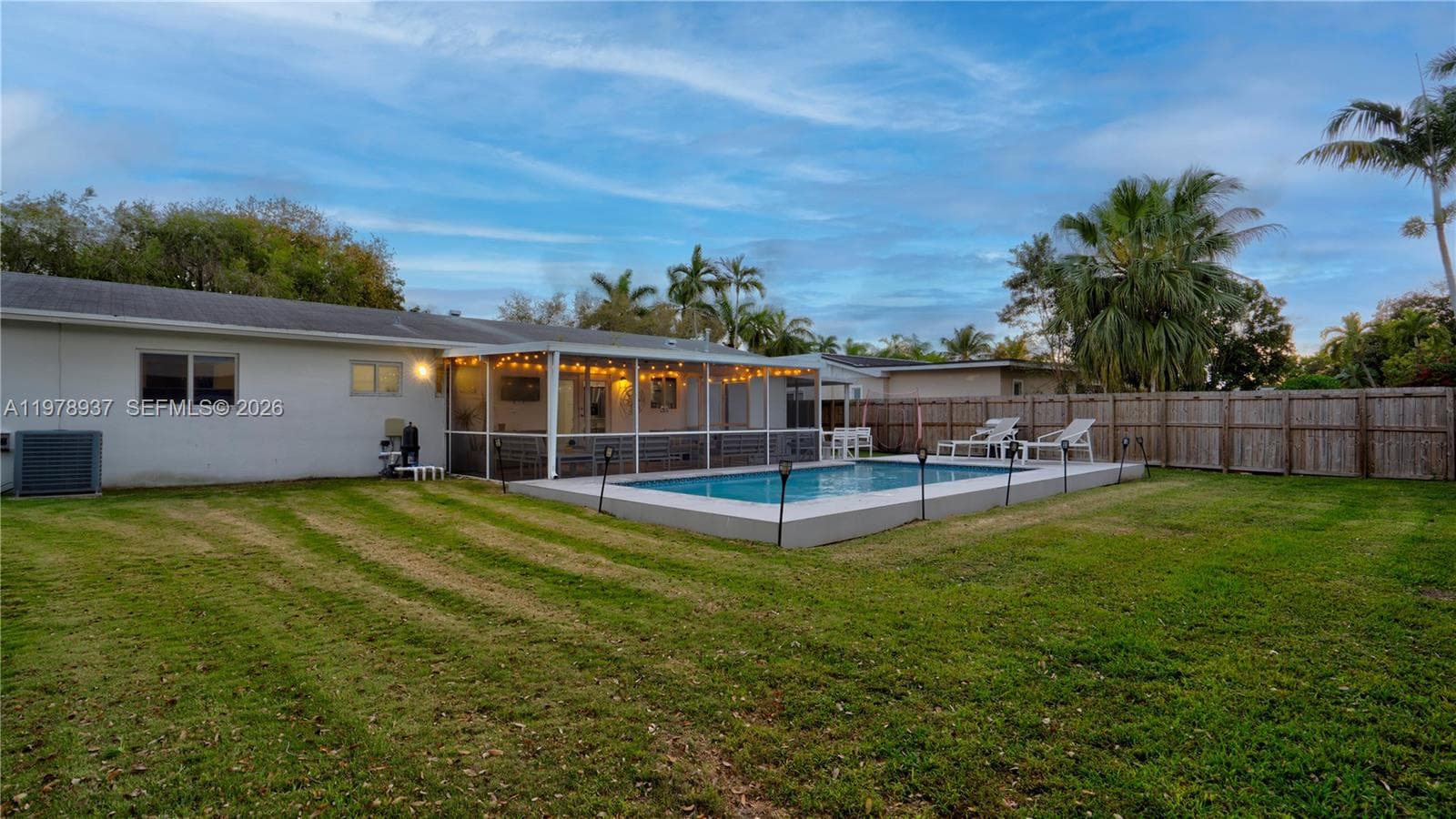 9311 Sterling Dr photo 5