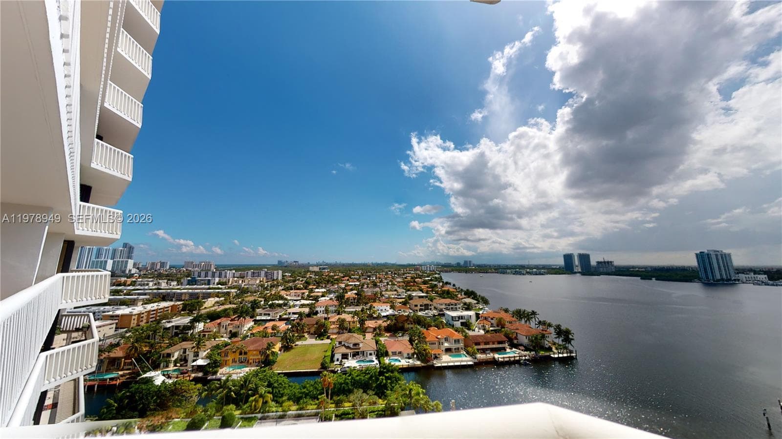 1000 ISL BLVD · #1812 in Aventura - Photo 30