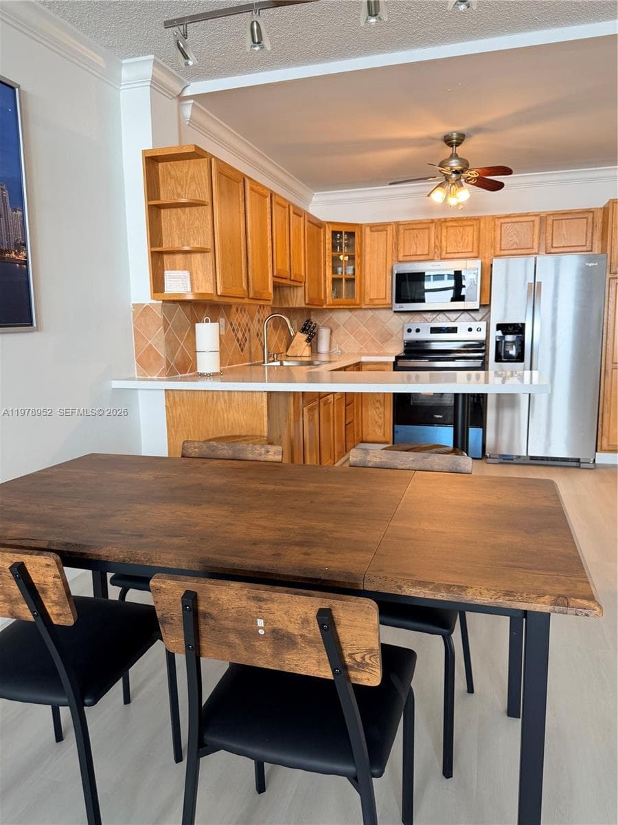 SEA AIR TOWERS CONDO · #521 in Hollywood - Photo 9
