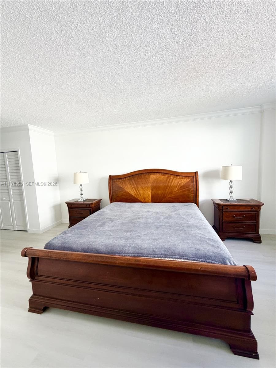 SEA AIR TOWERS CONDO · #521 in Hollywood - Photo 11