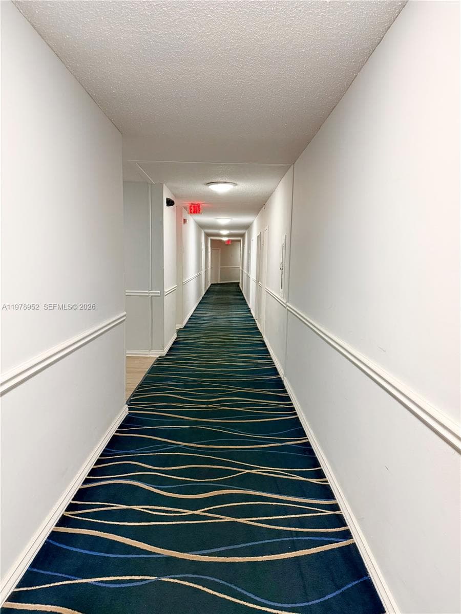 SEA AIR TOWERS CONDO · #521 in Hollywood - Photo 31