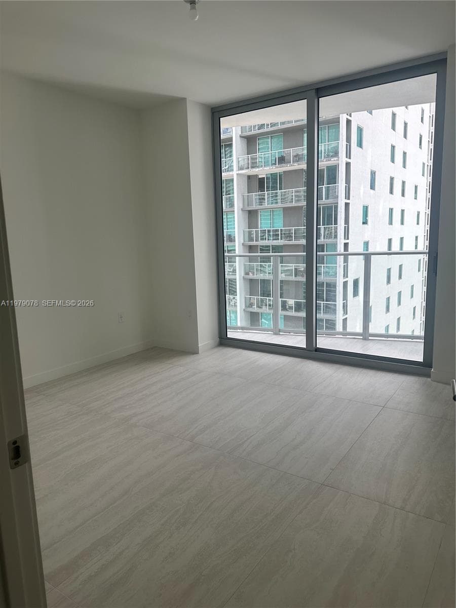 77 Se 5th · #2514 in Miami - Photo 5