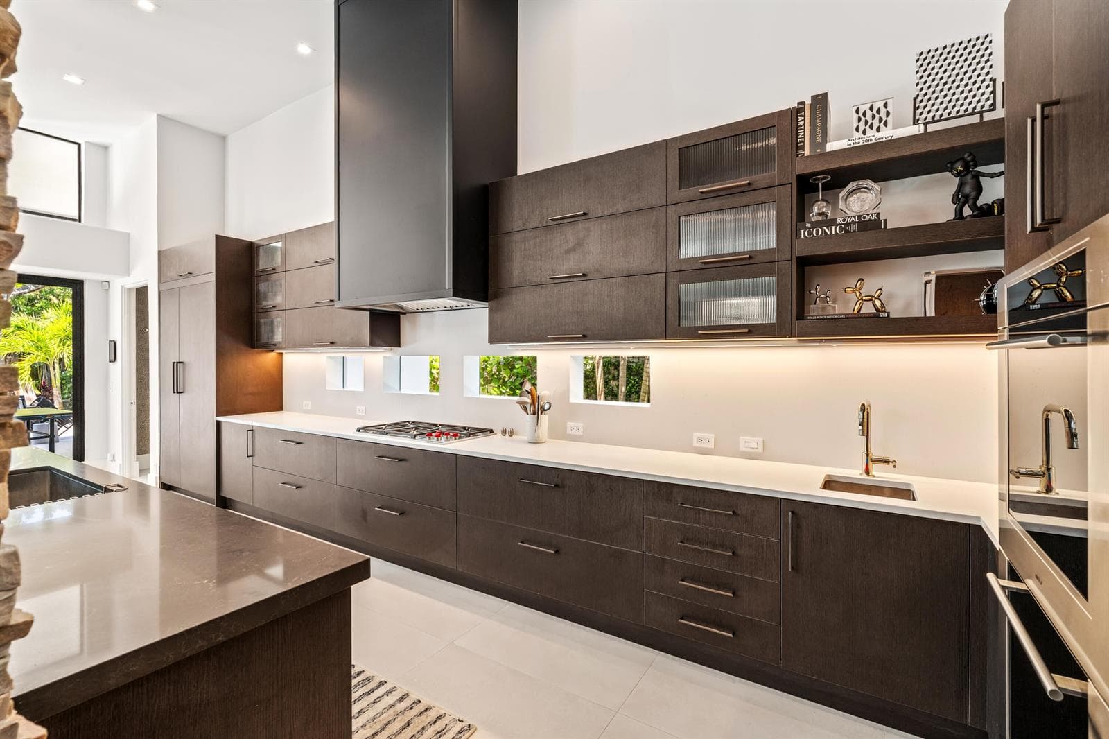 mls_KITCHEN_ANGLE_DT