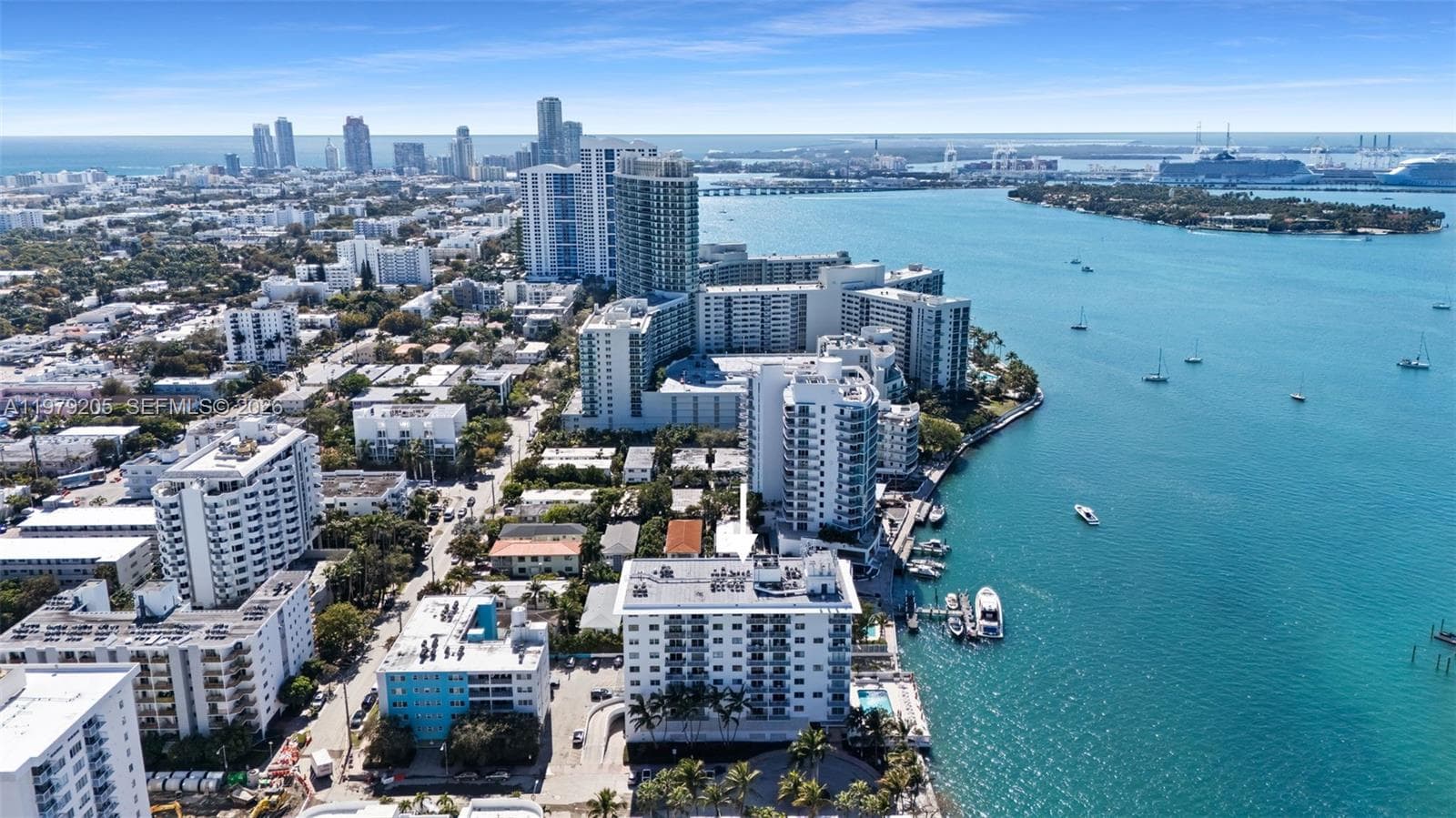 LINCOLN BAY TOWERS · #601 in Miami Beach - Photo 14