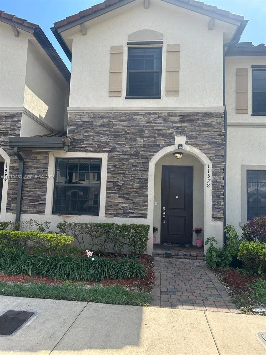 11578 SW 248th Ter photo 1