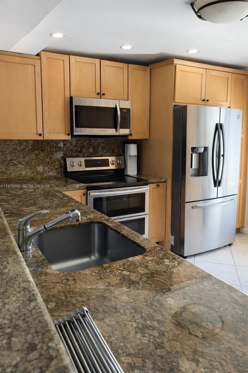 2661 NE 164th St #40 photo 3