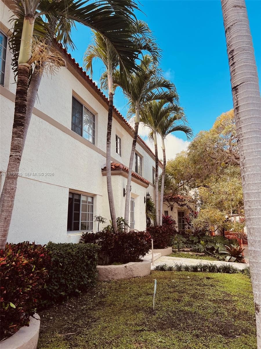 HARRIET COURT CONDO · #9A in Miami Beach - Photo 3