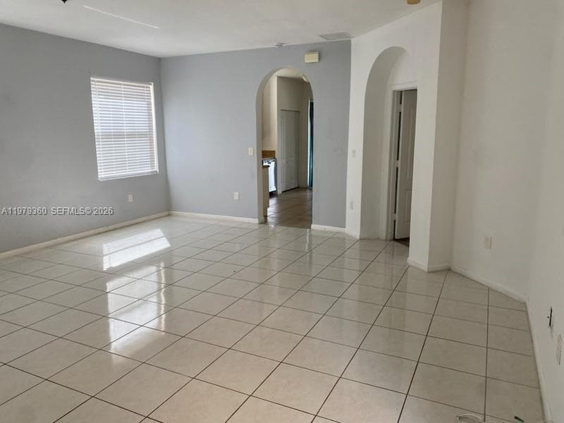 3760 NE 9th Ct photo 3