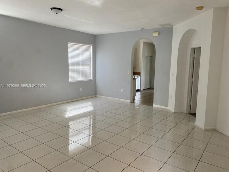 3760 NE 9th Ct photo 5