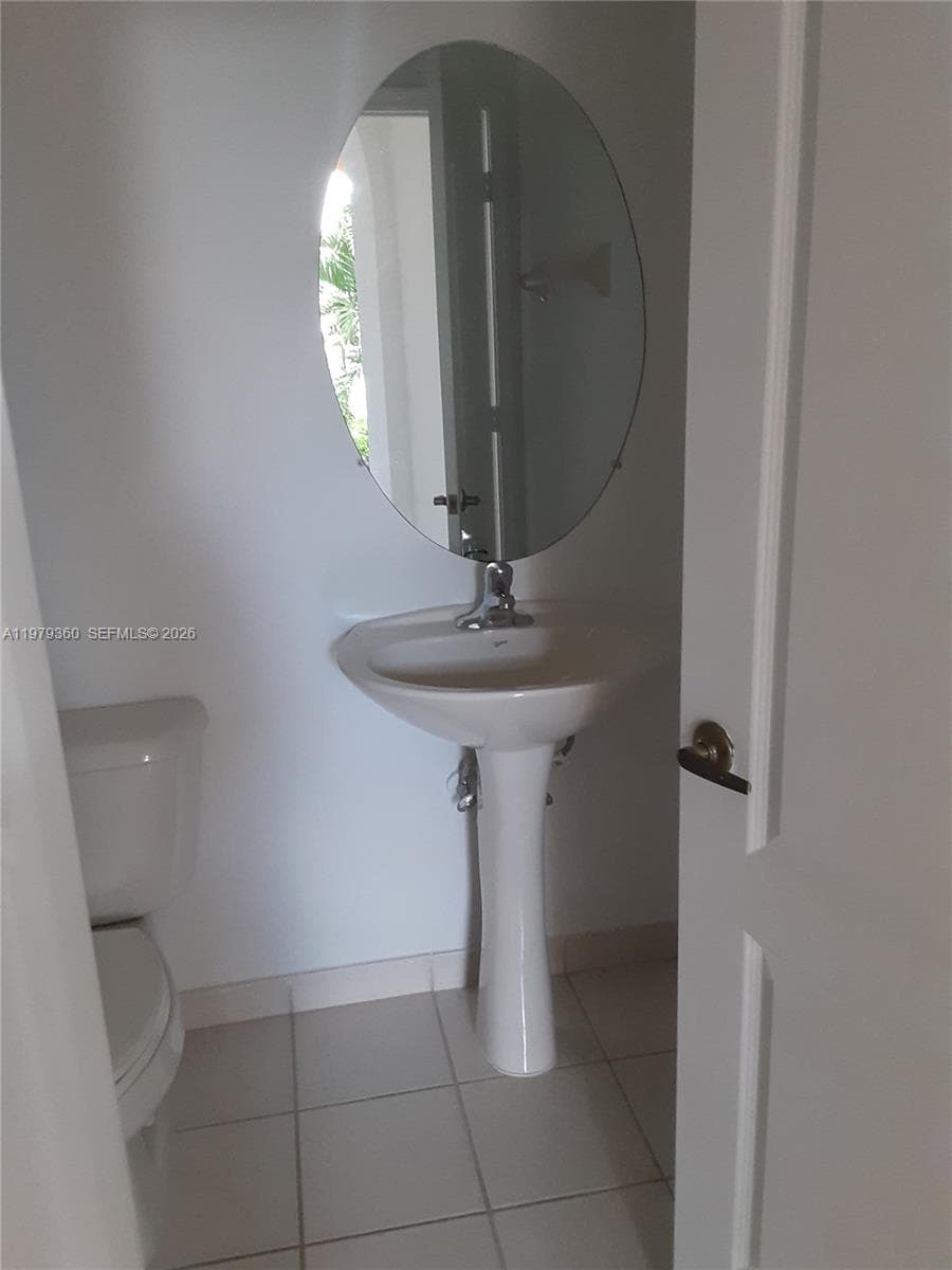 3760 NE 9th Ct photo 9