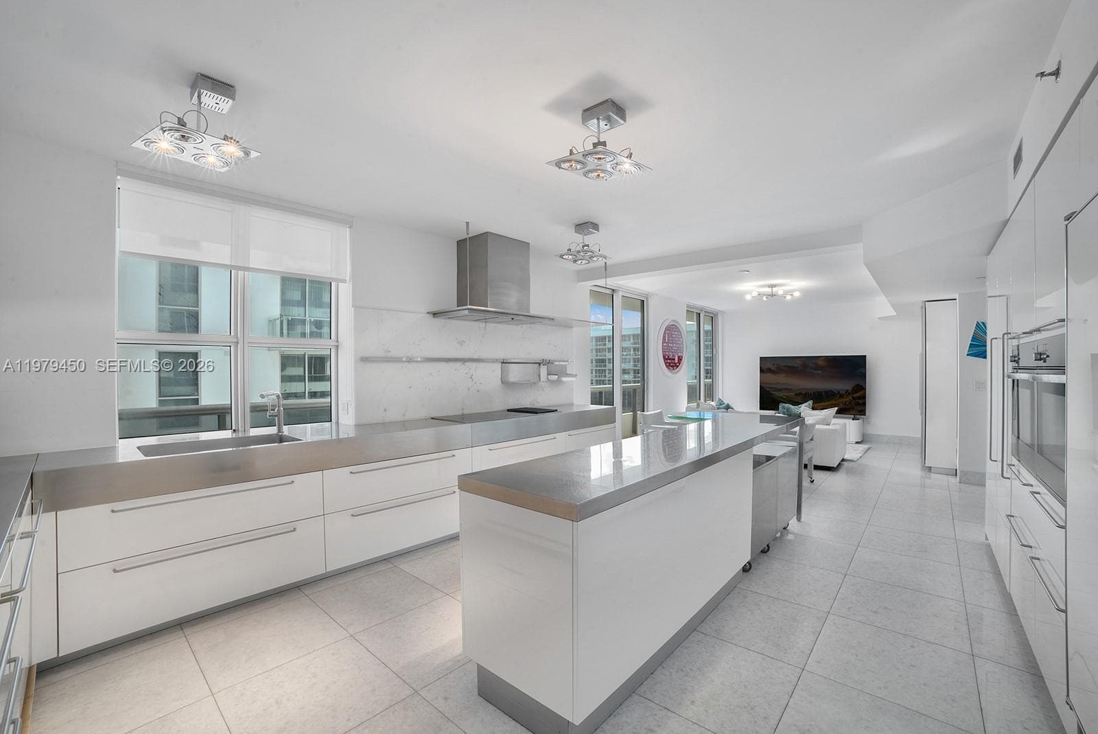 VILLA DI MARE CONDO · #1200 in Miami Beach - Photo 13