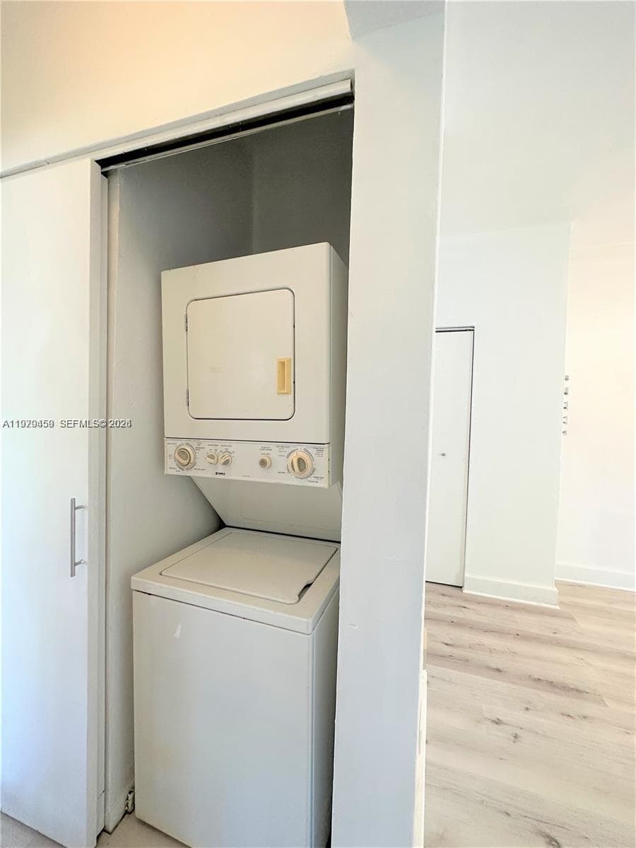 THE LORENA CONDO · #10 in Miami Beach - Photo 16